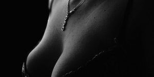 aumento-pecho-300×292